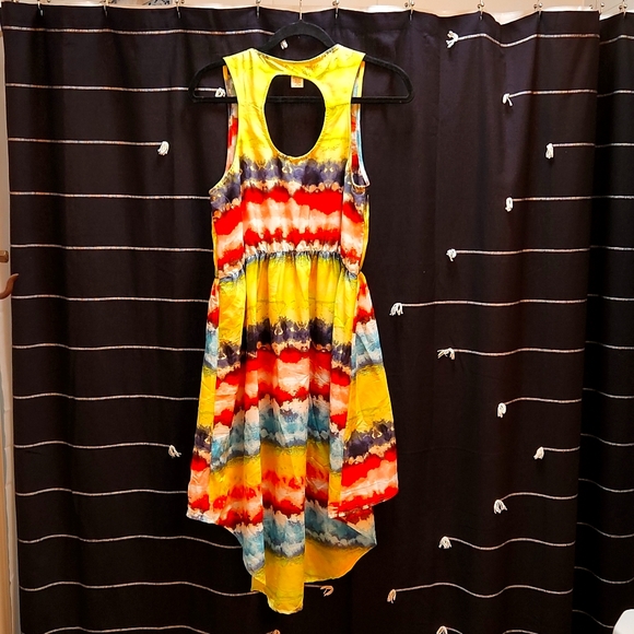 Fun dress - Picture 2 of 2